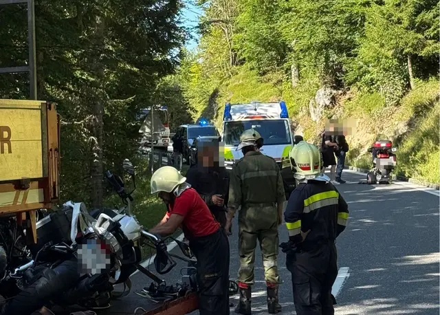 Schwerer Verkehrsunfall auf der B21 bei Hohenberg. | Foto: Doku NÖ / S.Lozinki