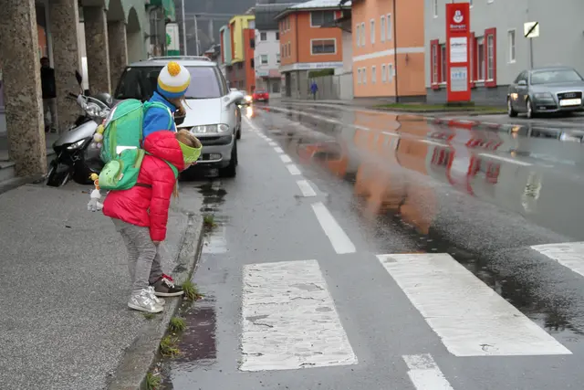 Im Jahr 2024 gab es in Wien 79 Unfälle mit Schulkindern. Davon fand jeder dritte auf einem Schutzweg statt, rechnet der VCÖ vor. (Archiv) | Foto: Marion Sampl