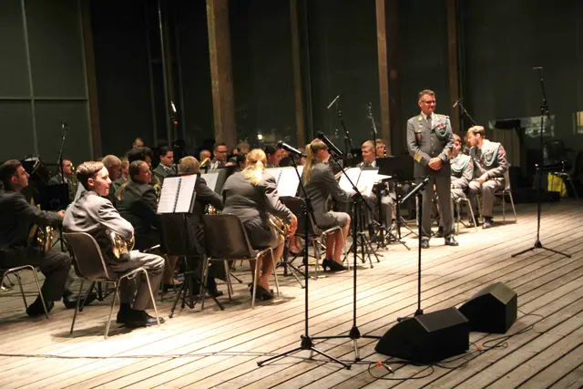 Militärkapellmeister Oberst Johann Kausz überraschte mit einem Konzertabend in Bad Tatzmannsdorf voller Musik, Emotionen und Heimatgefühl. | Foto: Peter Seper