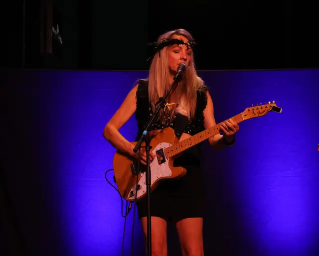 Singer-Songwriterin Melanie Dekker