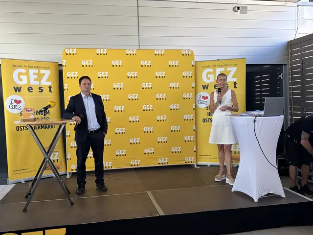 Die IWF-Studienergebnisse erläuterten Robert Steinegger und Julia Hieber. | Foto: MeinBezirk