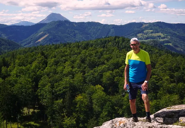 Der Ötscher ist vom Hohen Stein zum Angreifen nahe.