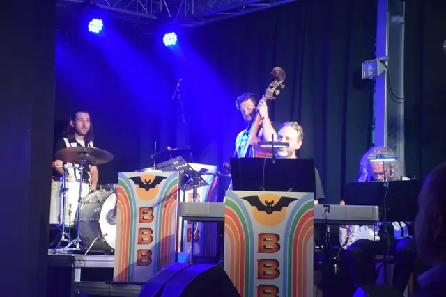 Die Musik kam von den "Batboys".  | Foto: Elisabeth Kloiber