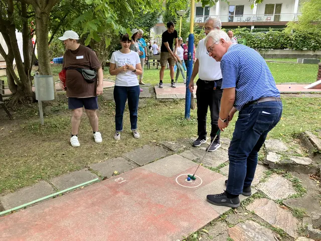 LAbg. Christoph Kainz am Abschlag | Foto: Stockmann
