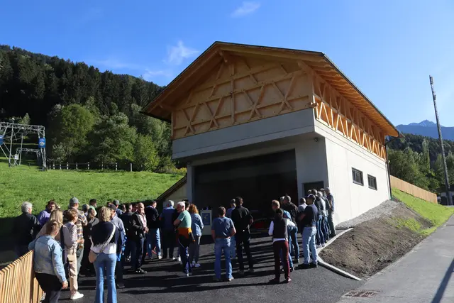 Die neue Ratrakgarage in der Riefe konnte kürzlich ihrer Bestimmung übergeben werden.  | Foto: Elisabeth Zangerl