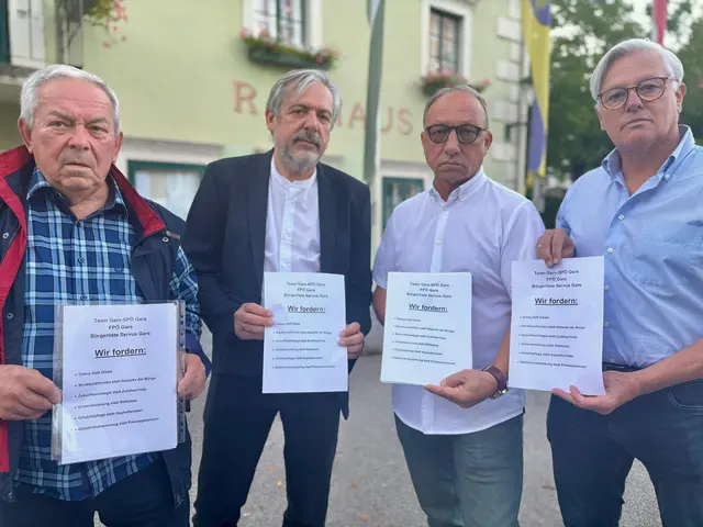 Eine Liste der Forderungen präsentierte die Opposition bei einer Pressekonferenz, nur einen Tag nach der "geplatzten" Sitzung! | Foto: Markus Kahrer