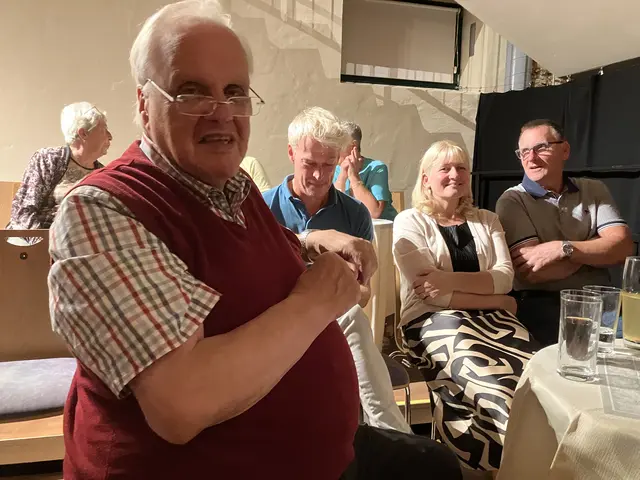 Pfarrer Walter Reichel ist ein treuer Stammgast beim KUlturszene-Septembertheater.  | Foto: Stockmann