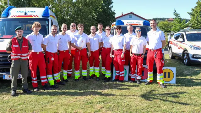 Das Rote Kreuz war beim Blaulichttag in Oberwart stark vertreten.  | Foto: Alexander Flaschberger | BFKDO Oberwart