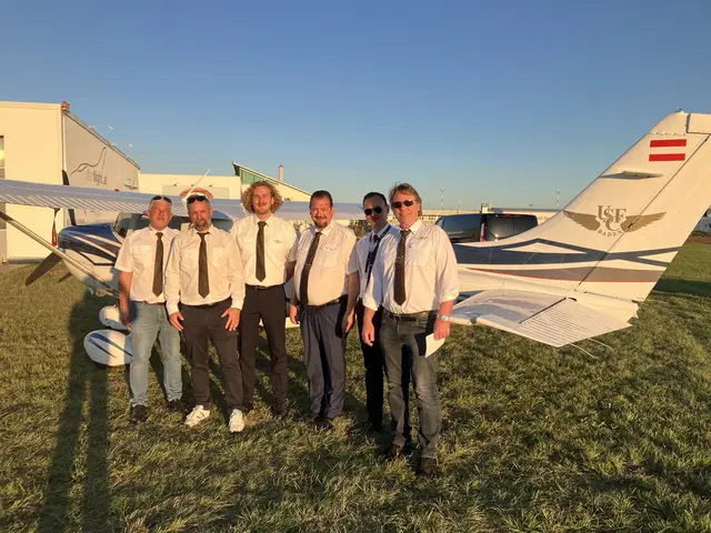 Starflight-Vorstand von links nach rechts: Romon van de Castell (Beirat), Christian Millner-Link (Finanzreferent), Nikolaus Babouck (Beirat), Gerald Peter (Schriftführer), Philipp Unden (Beirat), Peter Aigner (Präsident) | Foto: Stockmann