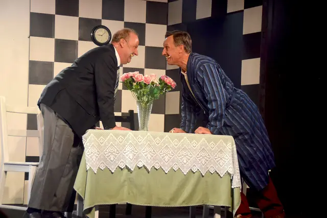 Sehr spielstark: Martin Weinek (li.) und Martin Oberhauser als Dr. Falke und Gabriel Eisenstein. | Foto: Elisabeth Kloiber