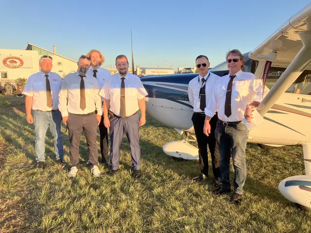 Starflight-Vorstand von links nach rechts: Romon van de Castell (Beirat), Christian Millner-Link (Finanzreferent), Nikolaus Babouck (Beirat), Gerald Peter (Schriftführer), Philipp Unden (Beirat), Peter Aigner (Präsident) | Foto: Stockmann