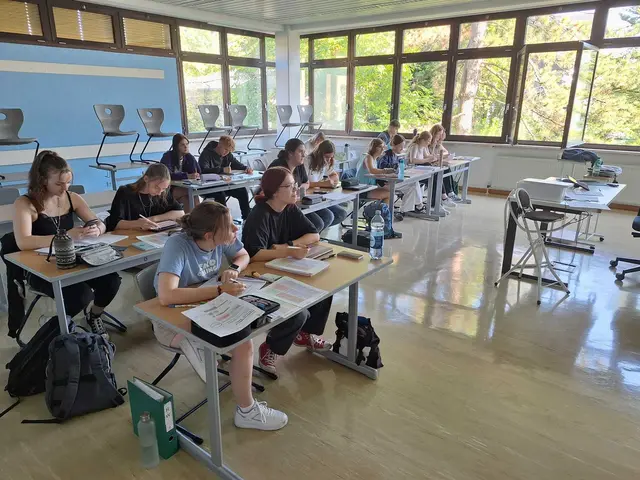 Was sich laut Experten zeigt, sei eine wachsende psychische und soziale Überforderung junger Menschen, die ihre Lehrkräfte im Schulalltag zunehmend unter Druck setzt. Auch die Anzahl von Kindern mit erheblichem Förderbedarf steigt.  | Foto: HLW FW Kufstein
