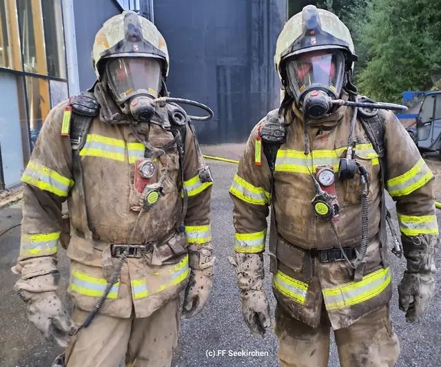 Der Silobrand forderte die Feuerwehr von Seekirchen. | Foto: FF Seekirchen