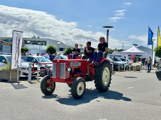 An die 400 Traktoren rollten heuer zur "I bin dabei Traktorgaudi" an. | Foto: B.Gady