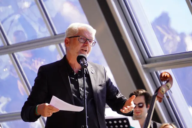 Gerhard Sammer überzeugte als Dirigent UND Moderator.  | Foto: AMG
