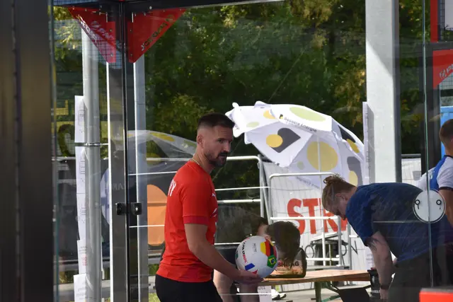 Ungarischer Spieler mit dem Ball. | Foto: Mirjam Preineder