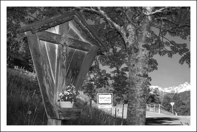 Bild 4033: Wegkreuz am Ende von Perfuchsberg (Landeck) | Foto: © by Ing. Günter Kramarcsik