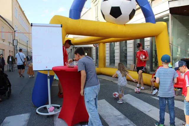 Wie stark bist du?
Hier konnte man seine Treffsicherheit unter Beweis stellen | Foto: Anna Carlotta Seymann