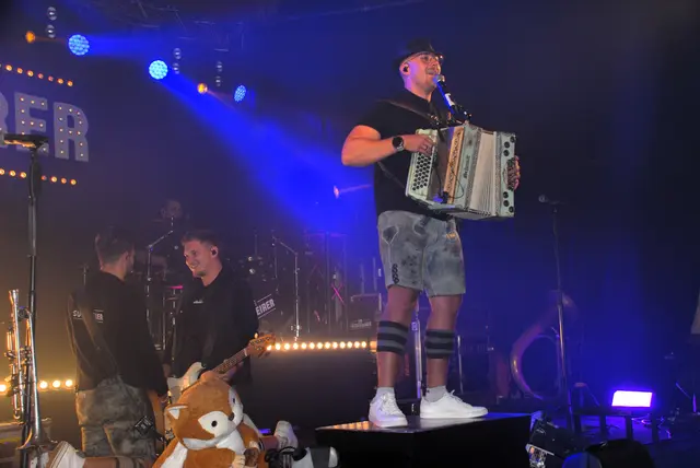 Die Party- Tanzmusikformation " Die Südsteirer " sorgten für Stimmung beim Kulmlandfest der Feuerwehr Reichendorf 