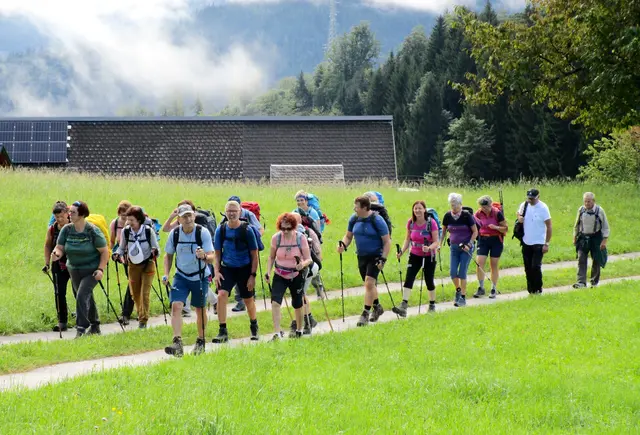 20 Teilnehmerinnen und Teilnehmer nahmen in diesem Jahr an der Fußwallfahrt des Seelsorgeraumes an der Eisenstraße zur Basilika am Sonntagberg teil.  | Foto: Werner Tomsits