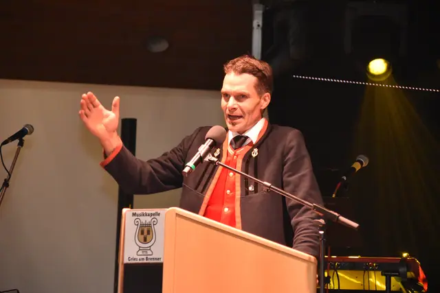 MK-Obmann Alex Jenewein begrüßte die Festgäste. | Foto: Kainz/Pernsteiner