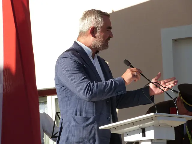 „Jeder Cent und jeder Euro, die in das Feuerwehrwesen fließen, sind gut investiert, denn sie dienen dem Schutz der Burgenländerinnen und Burgenländer.“, betonte Landesrat Heinrich Dorner. | Foto: Vanessa Wittmann