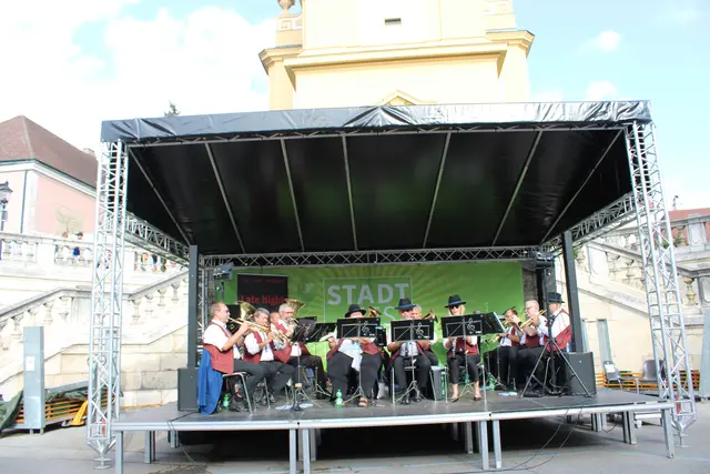 Stadtmusik Leitzersdorf am Rennerplatz | Foto: Anna Carlotta Seymann