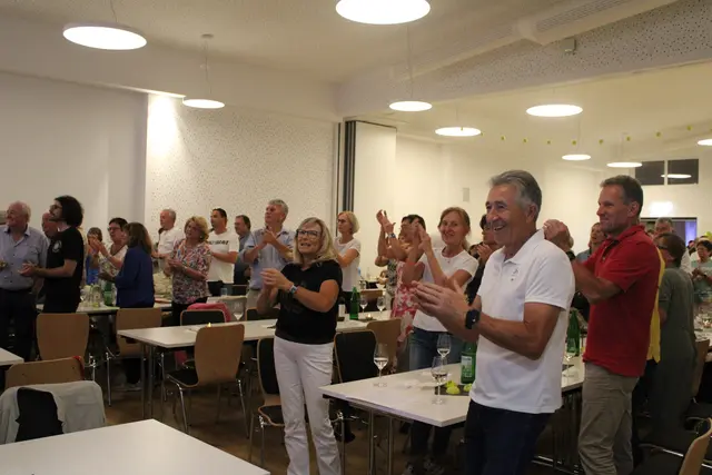 Den ganzen Abend lang herrschte im Gemeindezentrum eine ausgelassene Feierstimmung.
