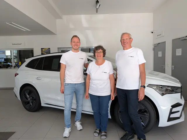 Die Firmengründer und Geschäftsführung von links, Markus Wolf, Elisabeth Kuss und Josef Wolf freuten sich über das große Interesse am Jubiläumsfest. | Foto: Filomena Außerhofer