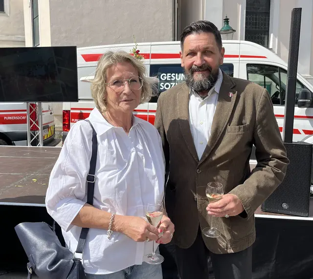 Dorothea Haudek und Michael Froschauer schätzen das Engagement der freiwilligen Mitarbeiter  | Foto: Franziska Führer