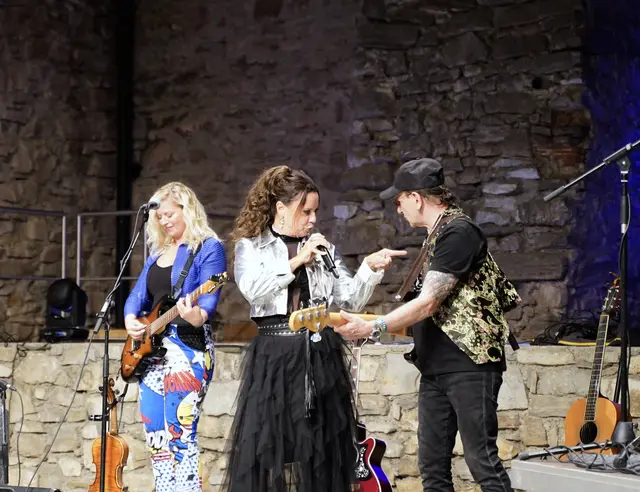 Echte "Hadern" wie Fürstenfeld und Wie a Glock'n luden zum Mitsingen ein. | Foto: J. Reicher/Stadtgemeinde Voitsberg