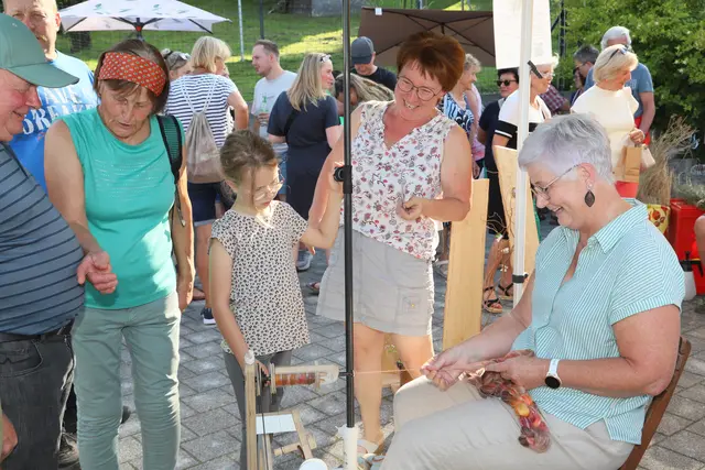 Alte Handwerkskunst wurde bei einem Markt gezeigt. | Foto: Josef Leibetseder