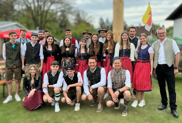 Beim Kellerberger Kirchtag im Vorjahr war natürlich auch Bürgermeister Harald Haberle (ganz rechts) zu Besuch. | Foto: Marktgemeinde Weißenstein