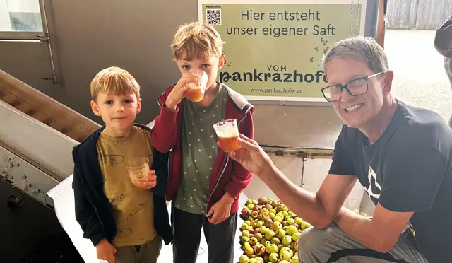 Moritz und Philipp Heindl mit Norbert Eder vom Pankrazhofer. | Foto: Pankrazhofer