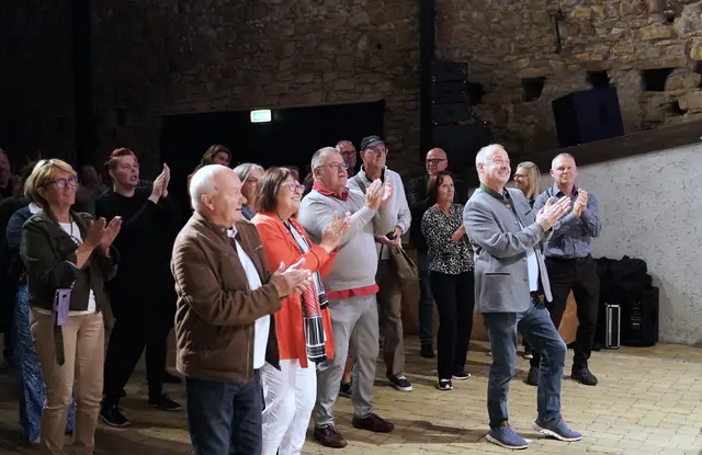 Das Publikum, mit Finanzstadträtin Christine Hemmer im Vordergrund, ging begeistert mit. | Foto: J. Reicher/Stadtgemeinde Voitsberg