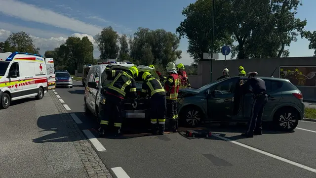 Verkehrsunfall auf der B3 bei Emmersdorf  | Foto: DOKU-NÖ