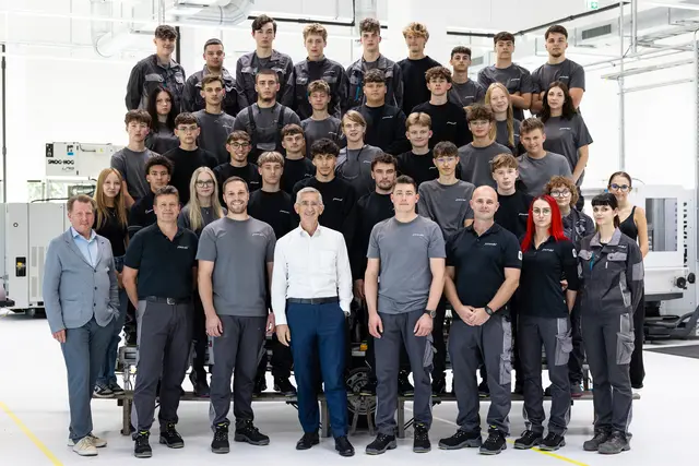Die neuen Lehrkräfte, die bei Pankl ihre Lehre begonnen haben. | Foto: Pankl Racing Systems