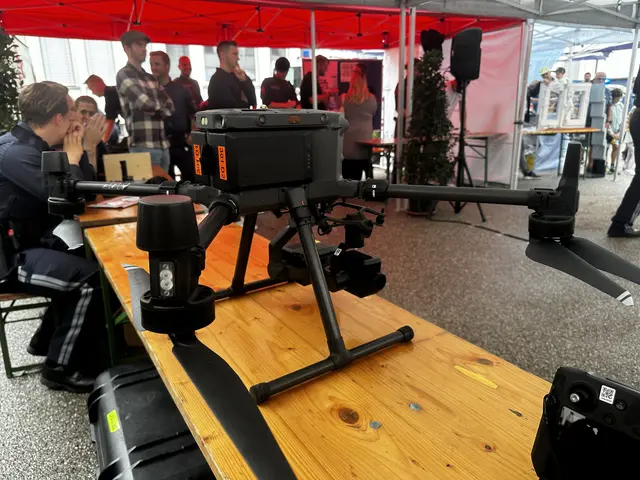 Viel zu sehen und zu erleben: Die Welser Ordnungshüter ließen sich beim Tag der offenen Türe in der Dragonerstraße über die Schultern schauen und luden zu actionreichen Vorführungen. | Foto: MeinBezirk