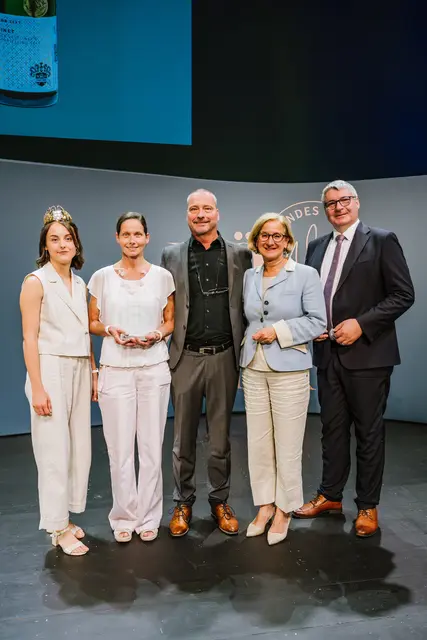 Mit den vier Top-Platzierungen bei der Landesweinprämierung Niederösterreich und den drei Salon-Sekten erreichte die Sektkellerei Inführ insgesamt sieben Auszeichnungen. | Foto: Weingala NÖ, LWmedia, Leonardo Ramirez