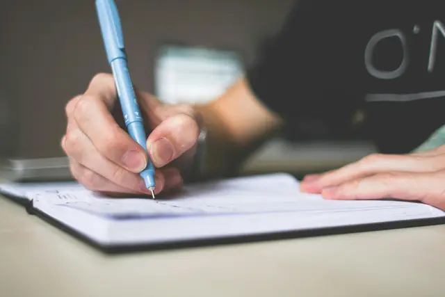 Kurse gibt es auch zum Thema "Kreatives Schreiben". (Symbolbild) | Foto: Pexels