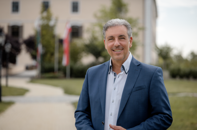 V2000-Spitzenkandidat Peter Meisinger. | Foto: V2000