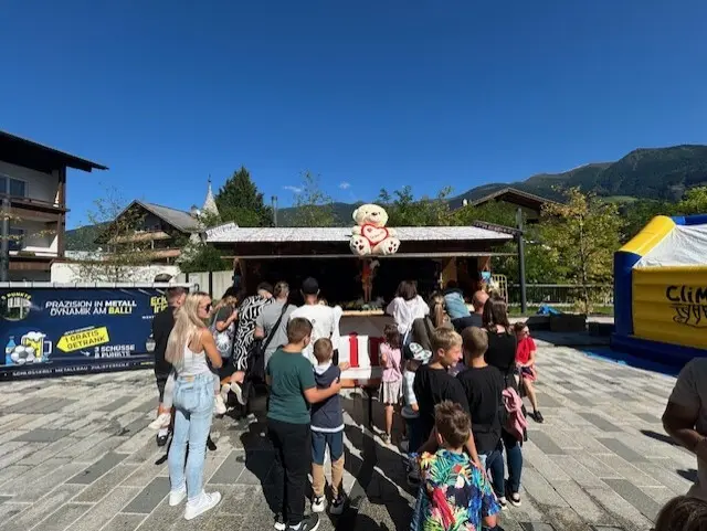 großer Andrang herrschte auch beim Schießstand des Vereines ZinA | Foto: ClimbingZoo