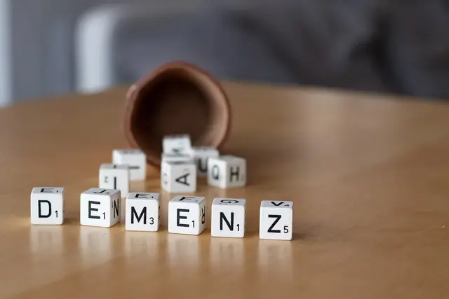 Demenz stellt nicht nur Betroffene selbst, sondern auch deren Umfeld vor große emotionale und praktische Herausforderungen. | Foto: unsplash.com