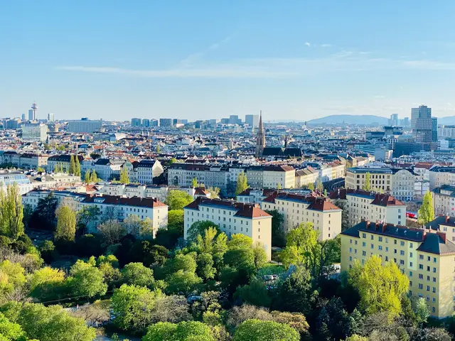 Am Dienstag soll das Wetter noch einmal mild und sonnig werden. (Archiv) | Foto: Reza Bina/Unsplash