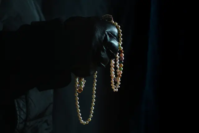 Der gestohlene Schmuck hat einen Wert von mehreren tausend Euro. (Symbolfoto) | Foto: stock.adobe.com/at/lbtn 