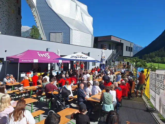 Zahlreiche Festgäste waren der Einladung gefolgt.