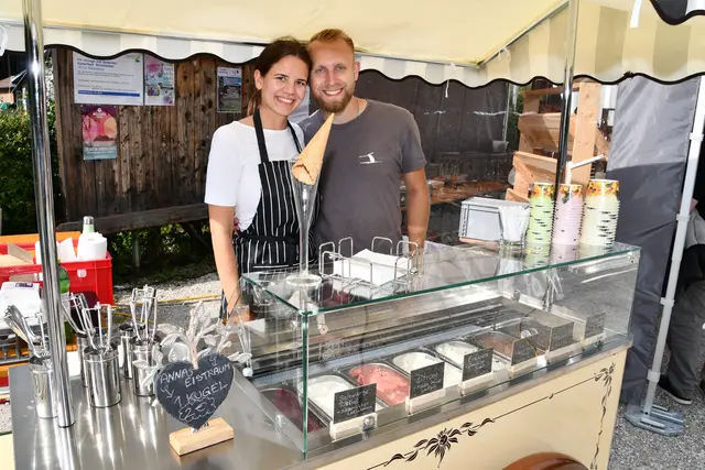 Eis im Sommer darf auch beim Stockenboier Bauernmarkt nicht fehlen. | Foto: Gemeinde Stockenboi