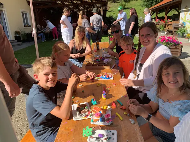 Das abwechslungsreiche Programm des Familienfests in Kammern bot auch Möglichkeiten zum gemütlichen Beisammensein. | Foto: Kinderfreunde Kammern