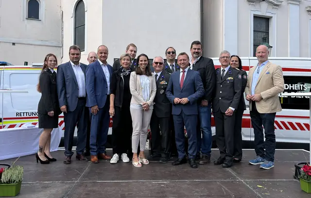 ehem. Bürgermeister Karl Schlögl, Bürgermeister aus Wolfsgraben Christian Lautner, ehem. Nationalratsabgeordnete Michaela Steinacker, Stadträtin Jasmin Klemmer-Schlögl, Nationalratsabgeordneter Johann Höfinger, Bürgermeister Stefan Steinbichler, Stadtrat Thomas Kasper | Foto: Franziska Führer