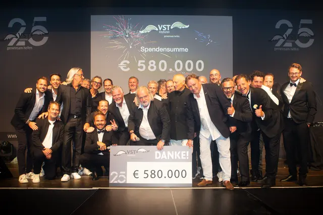 Am 5. und 6. September lud der Vertreterstammtisch zum 25. Charity-Turnier, das die sensationelle Spendensumme von 580.000 Euro einbrachte. | Foto: Fabian Helmich